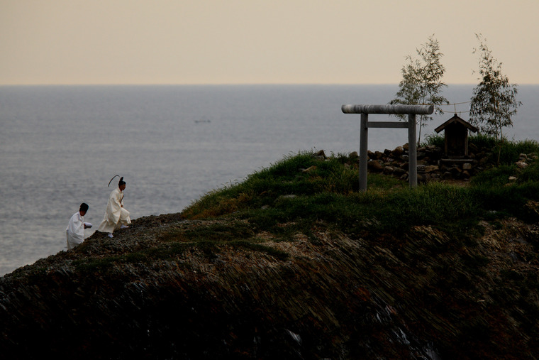 760x 3 2 19%e7%a5%9e%e5%b9%b8%e7%a5%9e%e4%ba%8b%ef%bc%88%e6%92%ae%e5%bd%b1%e3%80%80%e6%ad%a6%e6%99%ba%e6%ad%a3%e4%bf%a1%e6%b0%8f%ef%bc%89