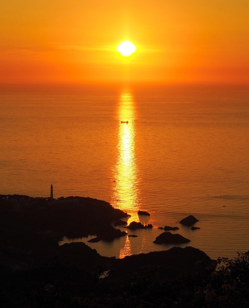 600x %e7%81%af%e5%8f%b0%e3%83%95%e3%82%a9%e3%83%88%e3%82%b3%e3%83%b3